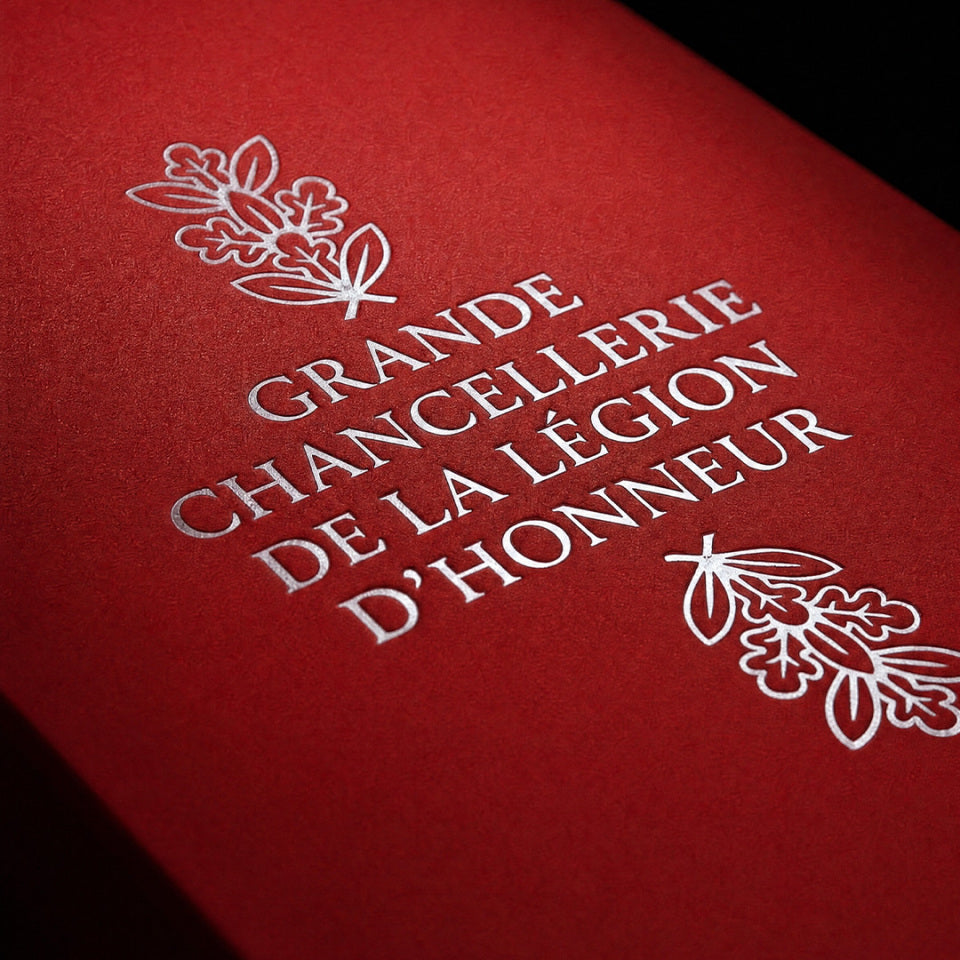 COGNAC CAMUS LÉGION D'HONNEUR COFFRET RUBAN ROUGE - Précommande (70cl / 40%)