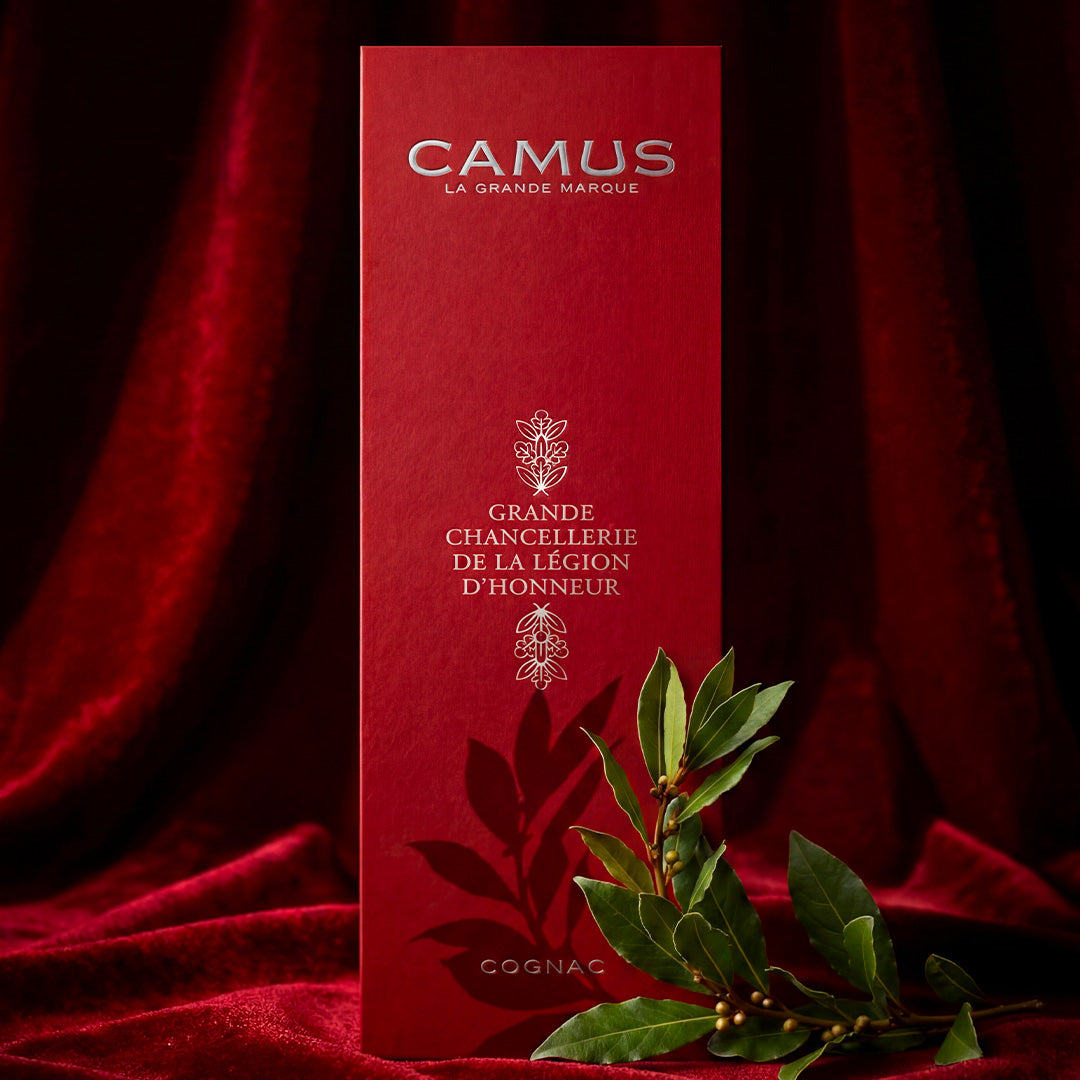 COGNAC CAMUS LÉGION D'HONNEUR COFFRET RUBAN ROUGE - Précommande (70cl / 40%)