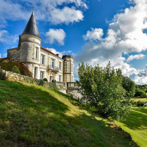 STAY AT THE CHATEAU DU PLESSIS - COGNAC PAIRING - CAMUS COGNAC