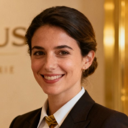 Julie V.